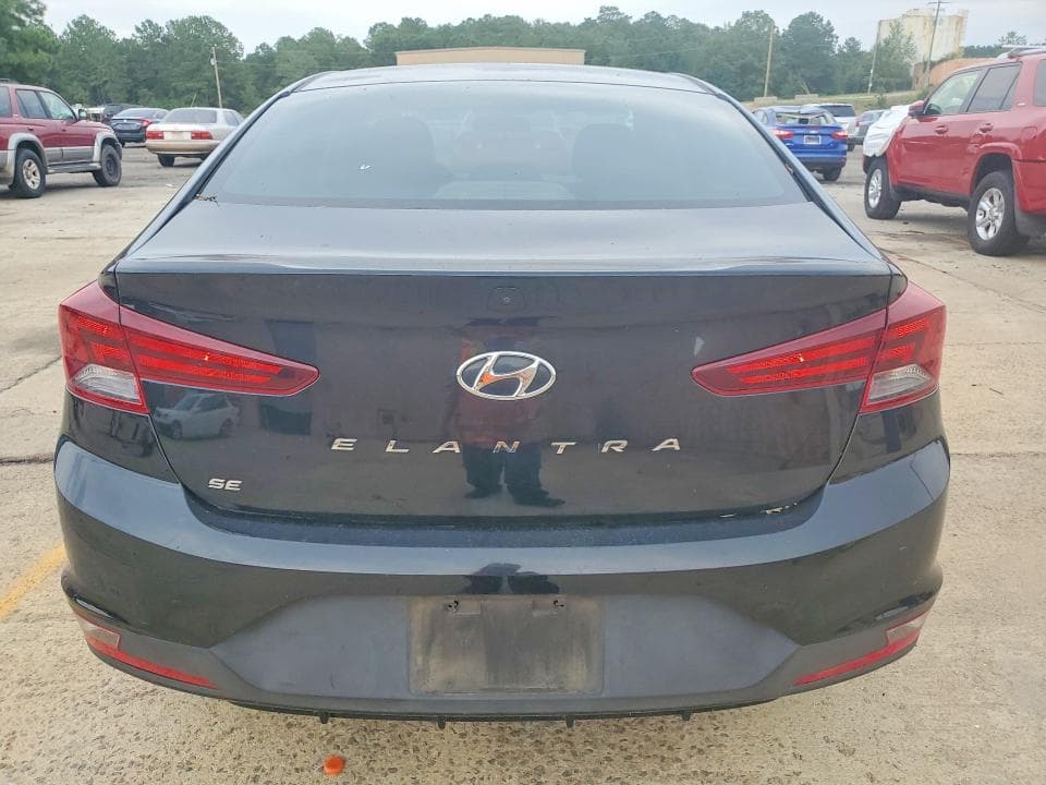 2019 HYUNDAI ELANTRA SE 6