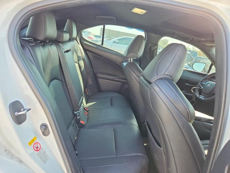 2019 LEXUS UX 200 11