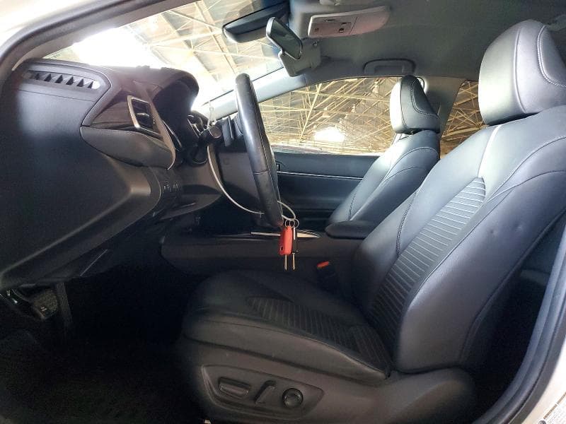 2018 TOYOTA CAMRY SE 7