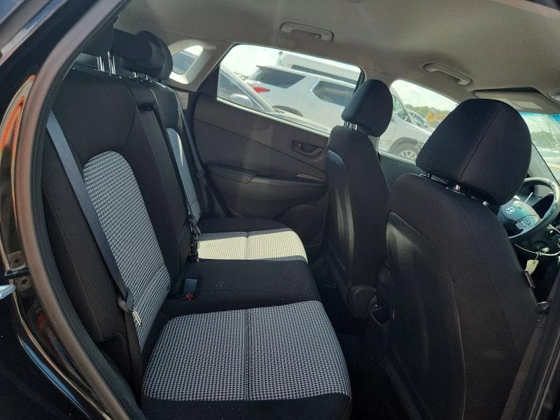 2023 HYUNDAI KONA SE 10
