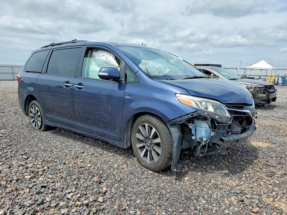 2018 TOYOTA SIENNA LIMITED PREMIUM 7-PASSENGER 4