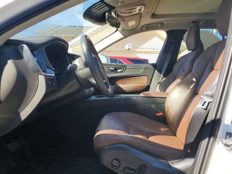 2020 VOLVO XC60 T6 MOMENTUM 7