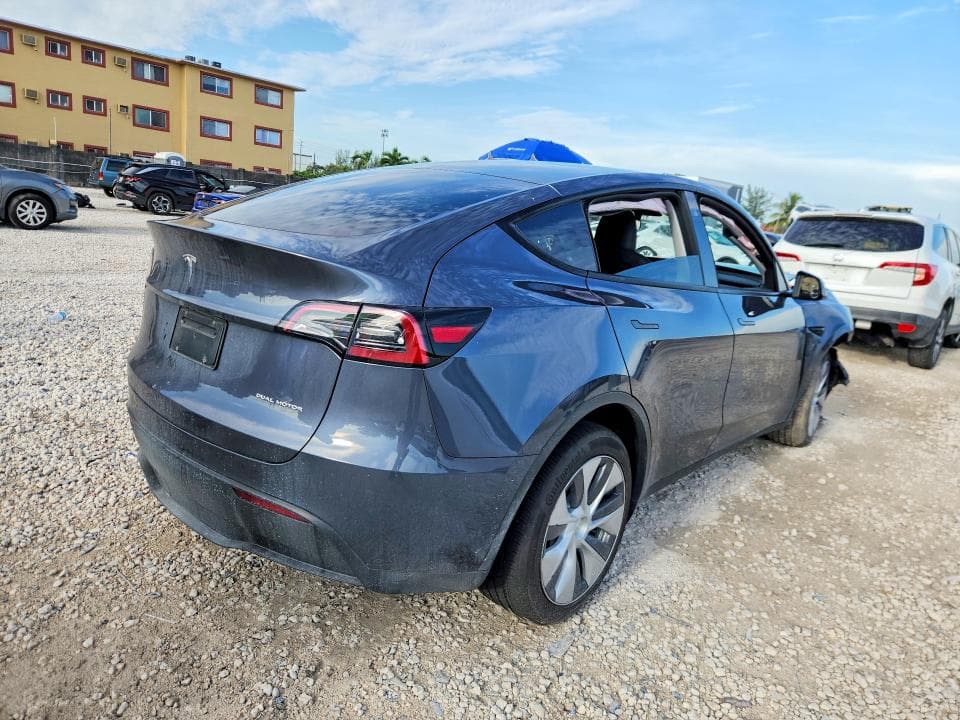 2023 TESLA MODEL Y 3