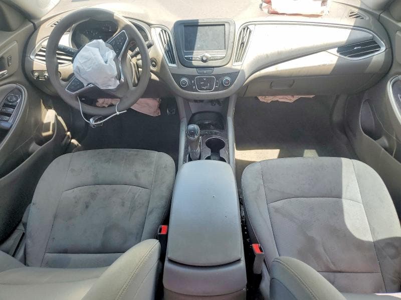 2018 CHEVROLET MALIBU LS 8