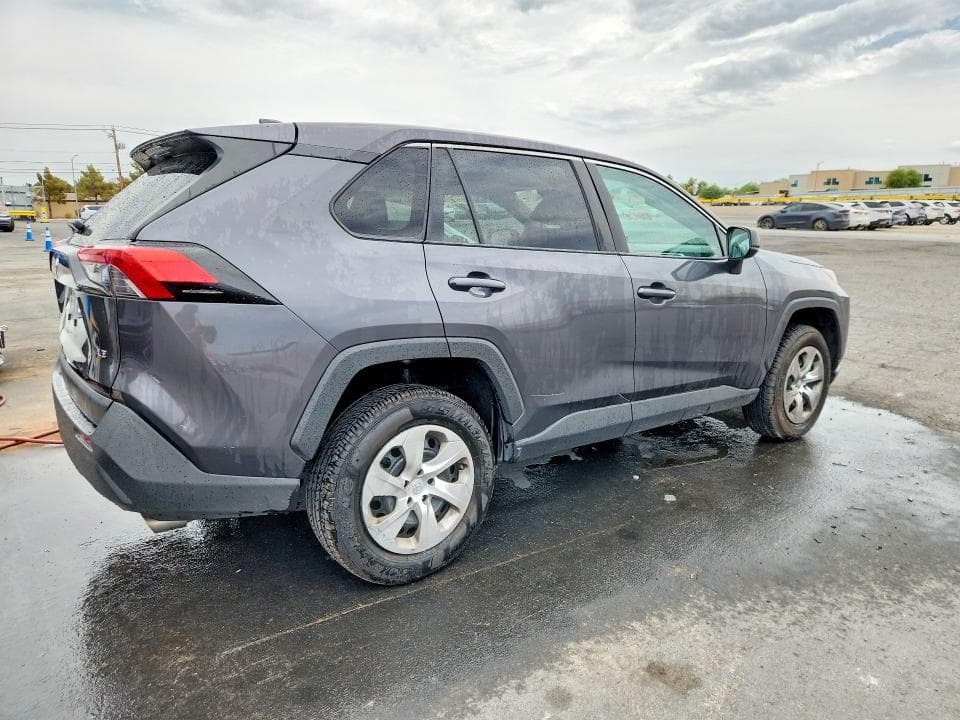 2022 TOYOTA RAV4 LE 3