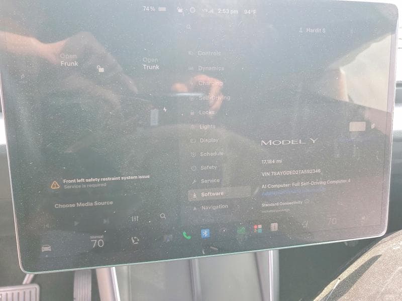 2026 TESLA MODEL Y 9