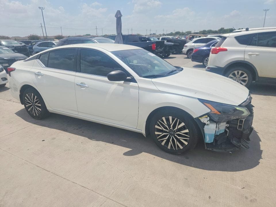 2024 NISSAN ALTIMA SV 4