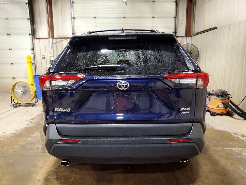 2024 TOYOTA RAV4 XLE PREMIUM 6
