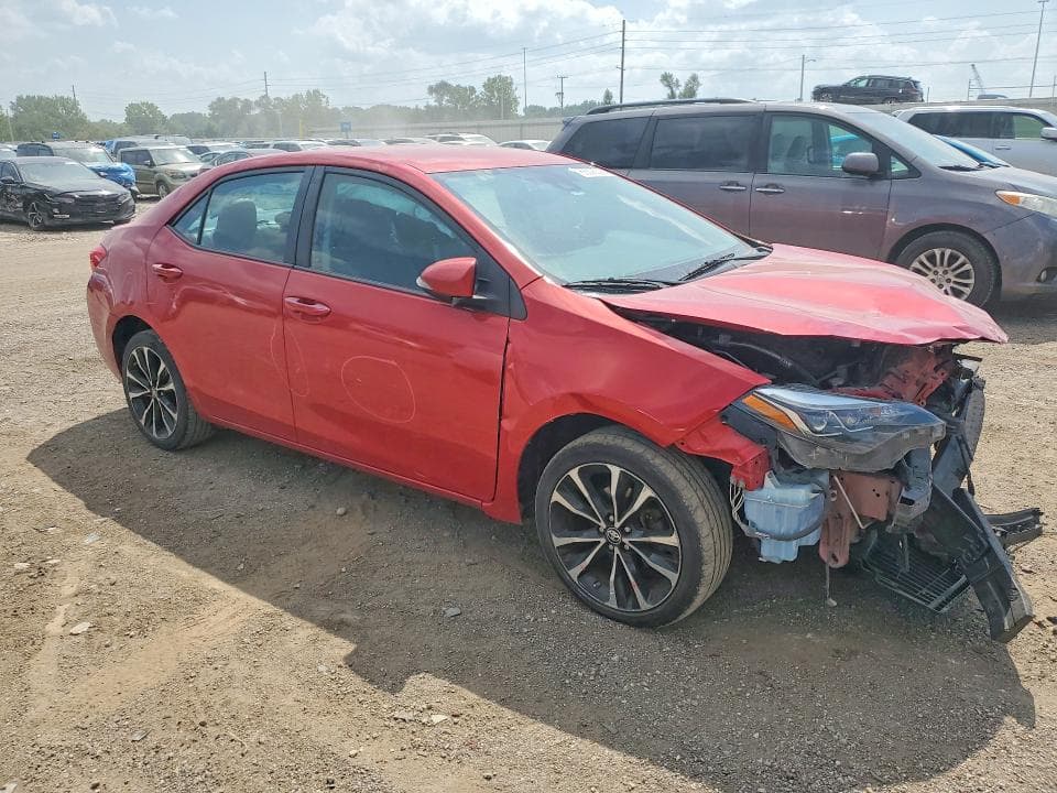 2017 TOYOTA COROLLA SE 4
