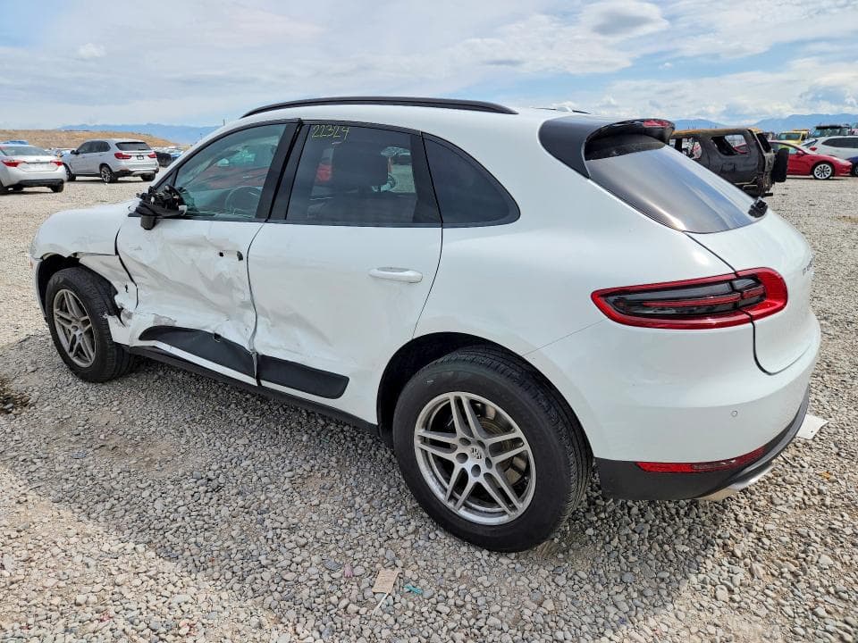 2017 PORSCHE MACAN 2