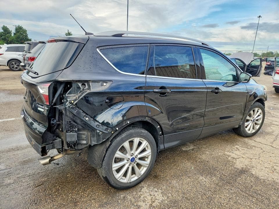 2017 FORD ESCAPE TITANIUM 3