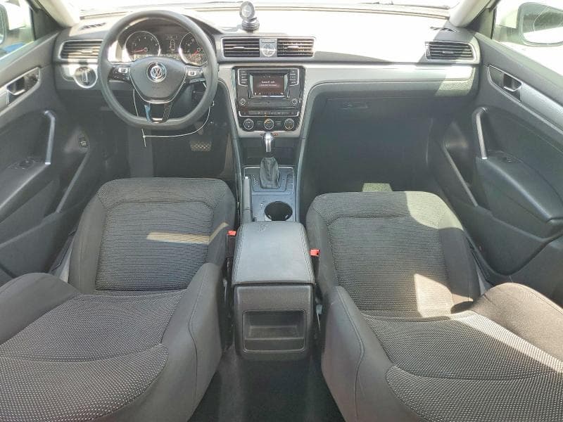 2017 VOLKSWAGEN PASSAT S 8