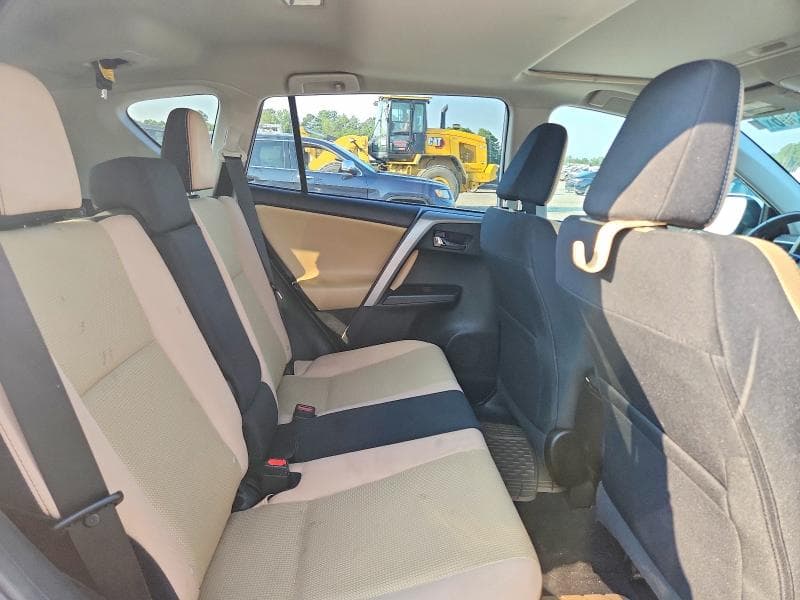 2018 TOYOTA RAV4 XLE 11