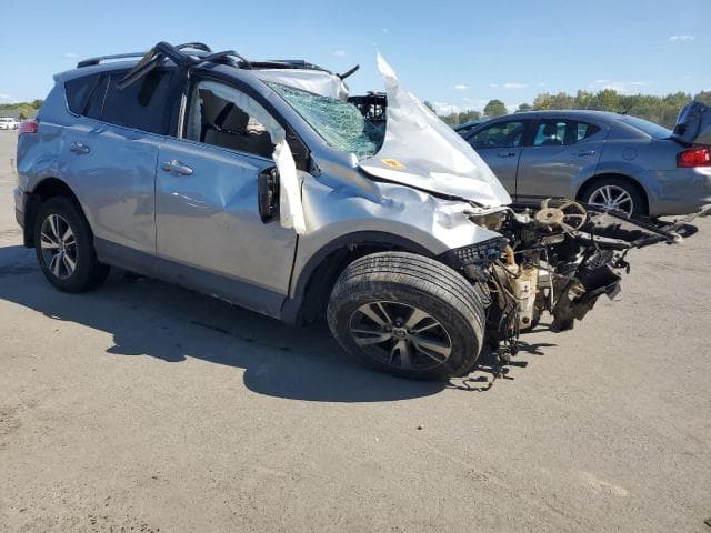 2017 TOYOTA RAV4 XLE 4