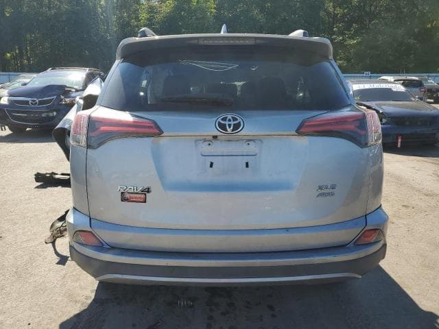 2017 TOYOTA RAV4 XLE 6