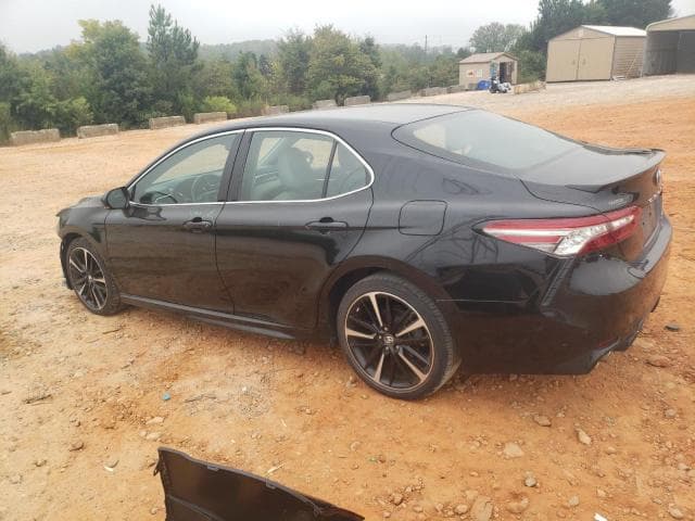 2018 TOYOTA CAMRY XSE 2