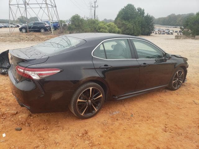 2018 TOYOTA CAMRY XSE 3
