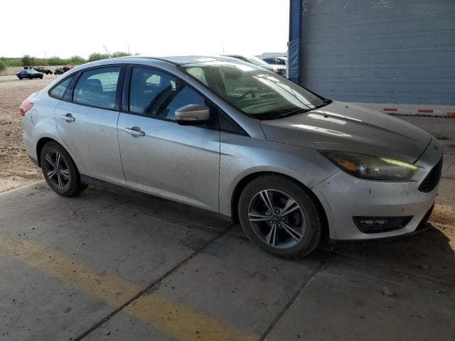 2017 FORD FOCUS SE 4