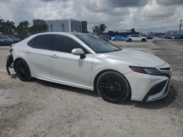 2022 TOYOTA CAMRY XSE 4
