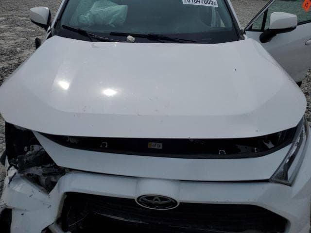 2021 TOYOTA RAV4 XLE 11