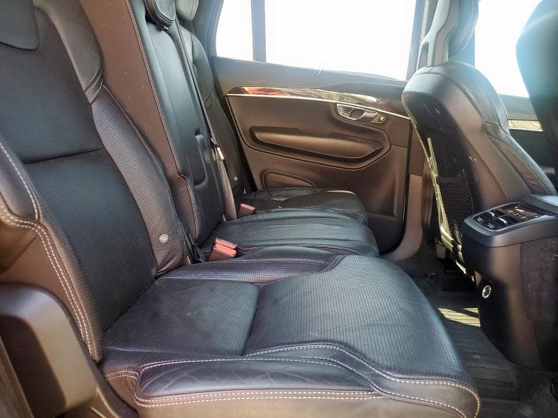 2017 VOLVO XC90 T6 11