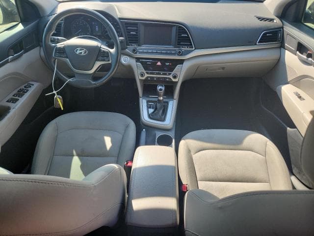 2017 HYUNDAI ELANTRA SE 8