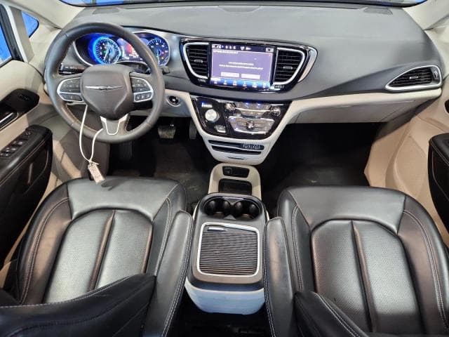2023 CHRYSLER PACIFICA TOURING L 8