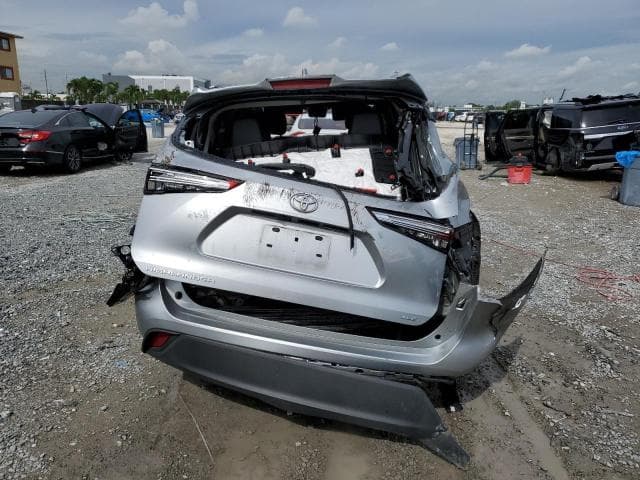 2021 TOYOTA HIGHLANDER XLE 6
