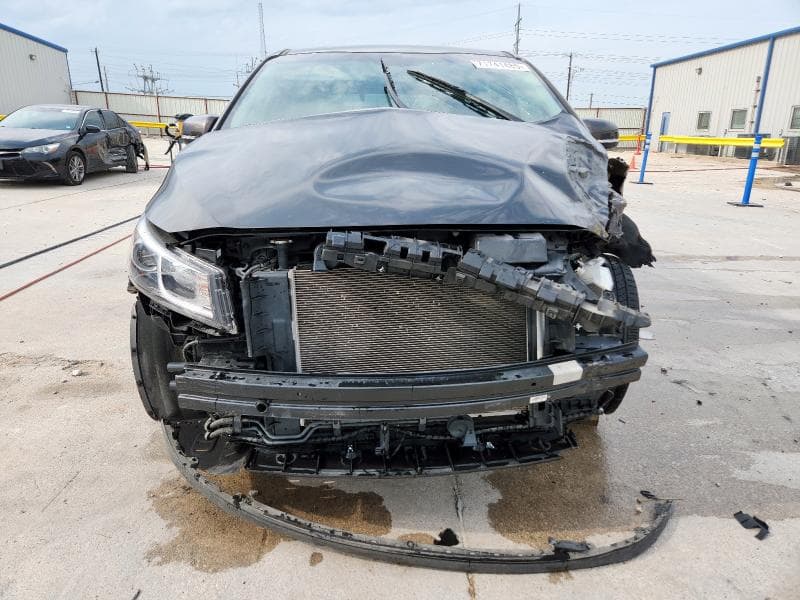 2018 KIA SEDONA LX 5