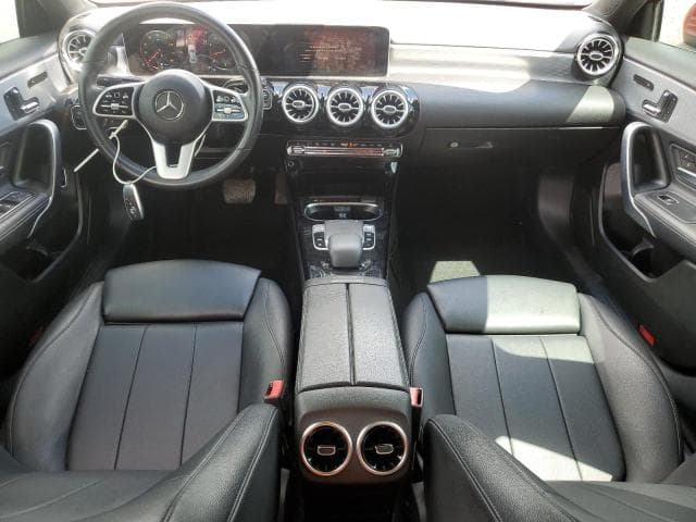 2020 MERCEDES-BENZ A 220 8