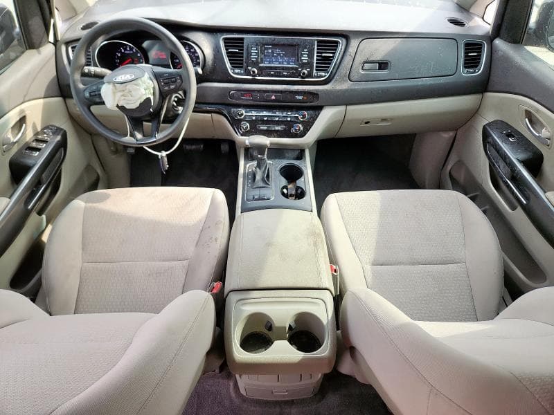 2018 KIA SEDONA LX 8