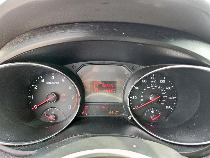 2018 KIA SEDONA LX 9