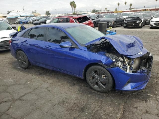 2022 HYUNDAI ELANTRA SEL 4