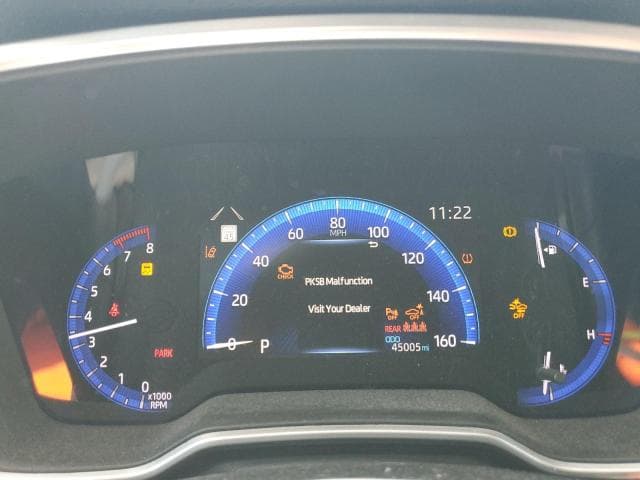 2022 TOYOTA COROLLA CROSS XLE 9