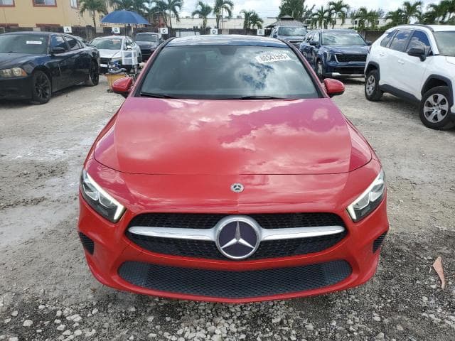 2020 MERCEDES-BENZ A 220 5