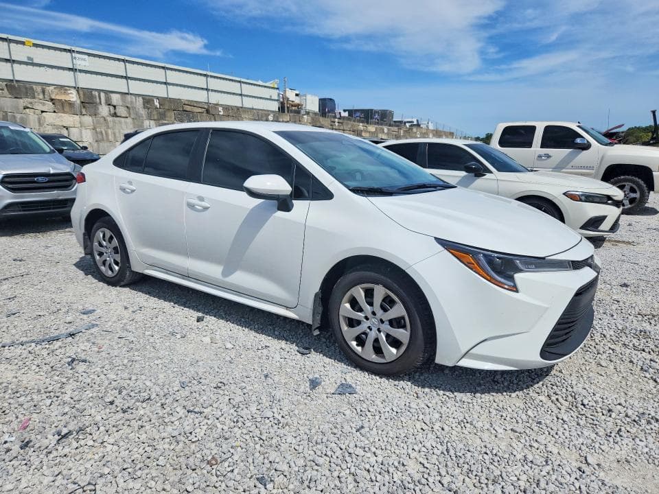 2026 TOYOTA COROLLA LE 4