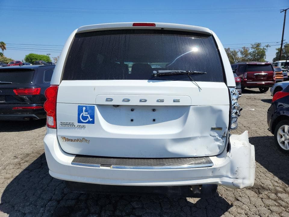 2017 DODGE GRAND CARAVAN SE 6