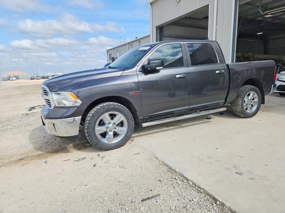 2017 RAM 1500 SLT - 1