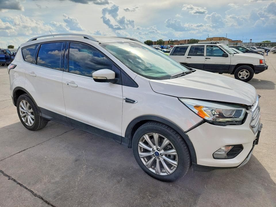 2017 FORD ESCAPE TITANIUM 4