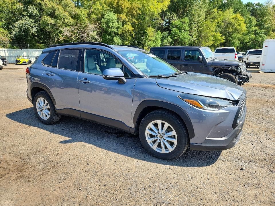 2023 TOYOTA COROLLA CROSS LE 4