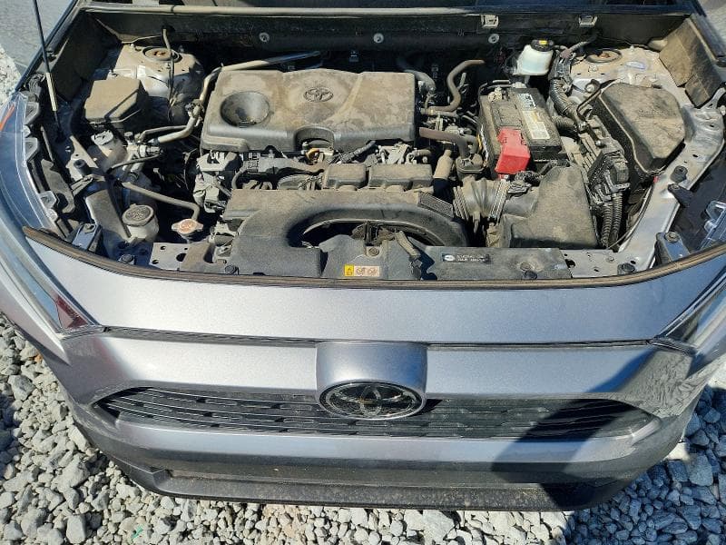 2019 TOYOTA RAV4 XLE 11