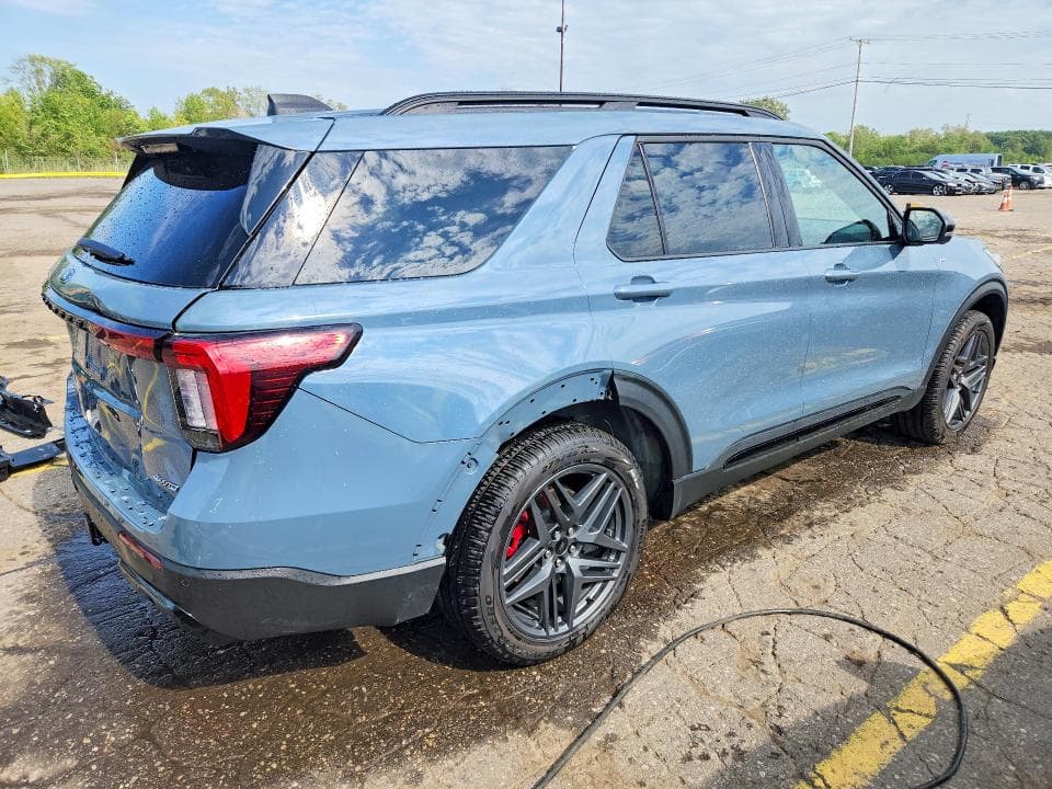 2025 FORD EXPLORER ST-LINE 3