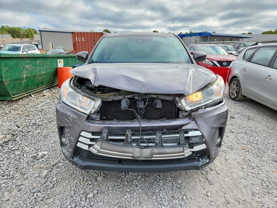 2017 TOYOTA HIGHLANDER LE PLUS 5