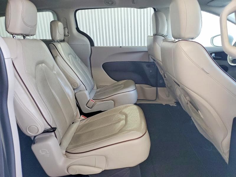 2020 CHRYSLER PACIFICA LIMITED 11