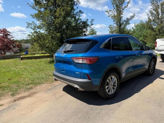 2020 FORD ESCAPE SE 4