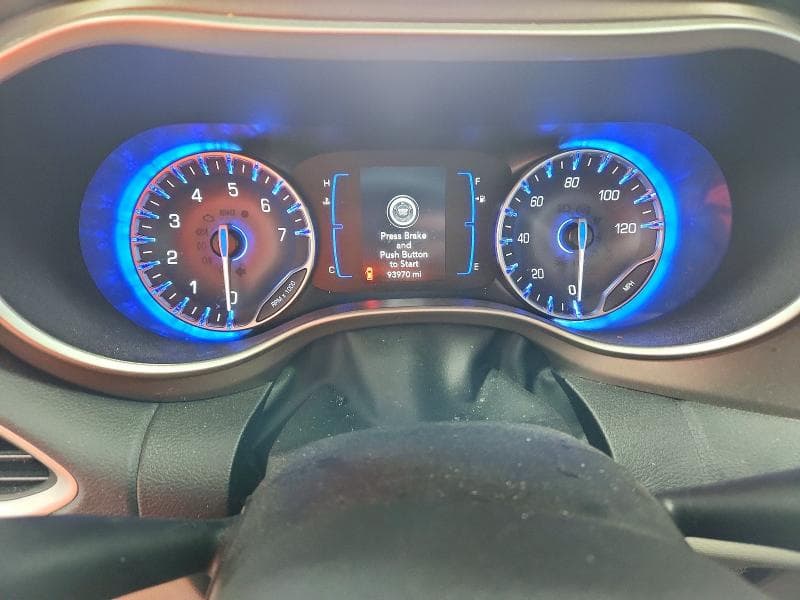2023 CHRYSLER VOYAGER LX 9