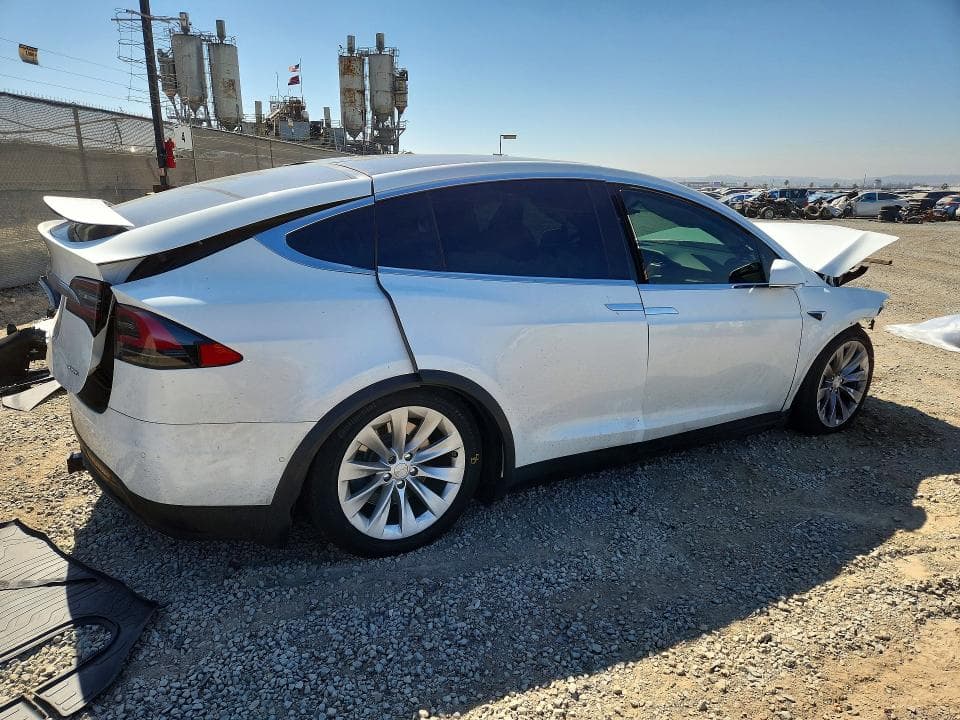 2018 TESLA MODEL X 3