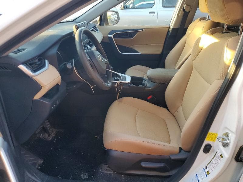 2021 TOYOTA RAV4 LE 7