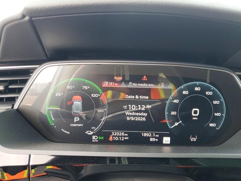 2023 AUDI E-TRON PREMIUM PLUS 9