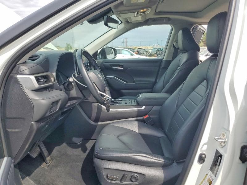 2020 TOYOTA HIGHLANDER XLE 7